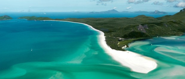 Javier bardem plays an undead captain hunting jack sparrow in pirates of the caribbean: The Best Whitsundays Boat And How To Choose It Tripfarm