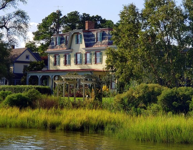 Breakfast, wifi, and parking are free . Midatlantic Daytrips Wicomico S Whitehaven Hotel