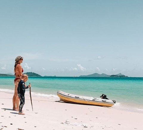 Book a private luxury yacht to whitehaven beach from hamilton island for the ulitmate day trip. Luxury Yachts Whitsundays Bareboating And Crewed Luxury Charters